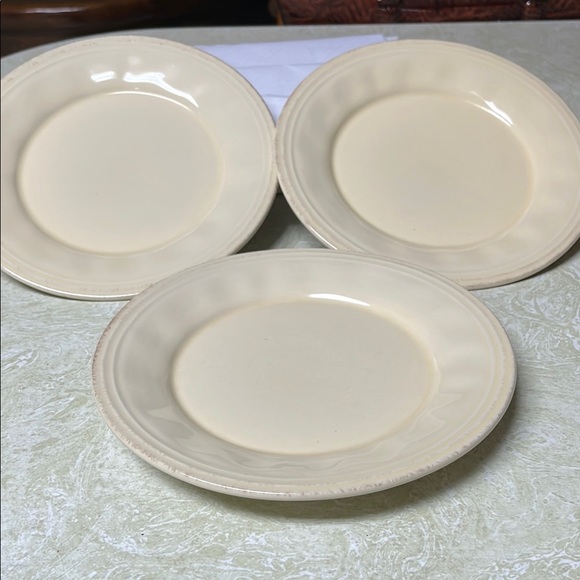 Rachael Ray 3 salad plates CUCINA cream color - Picture 1 of 6